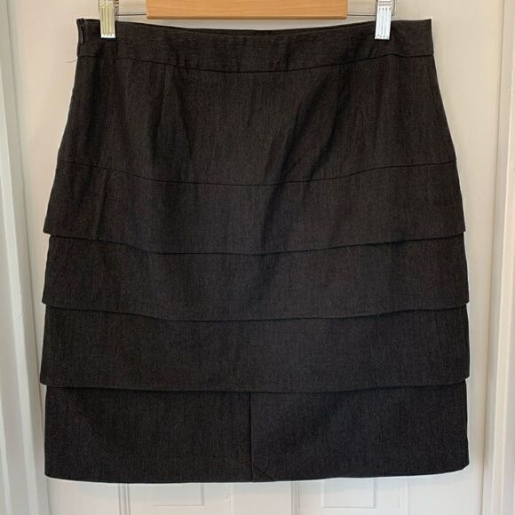 Larry Levine Stretch Layered Skirt Size 10 NWOT - Picture 2 of 3